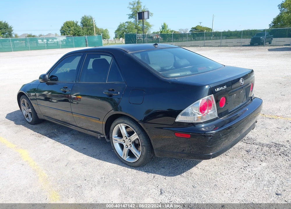 2001 LEXUS IS 300 VIN: JTHBD182710005916