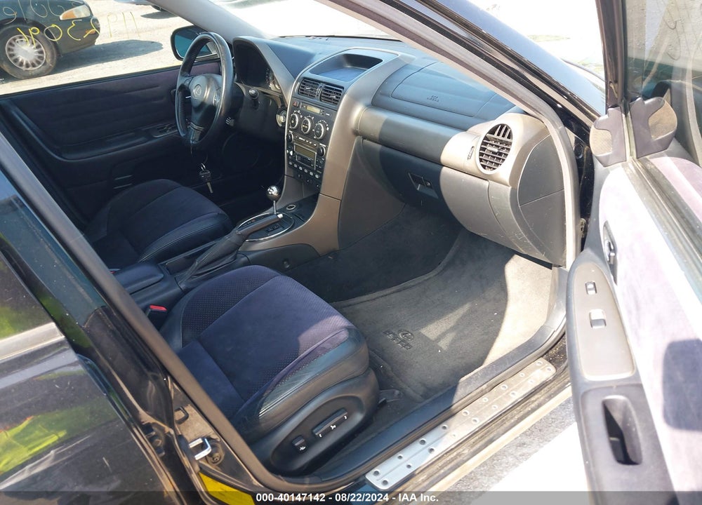 2001 LEXUS IS 300 VIN: JTHBD182710005916