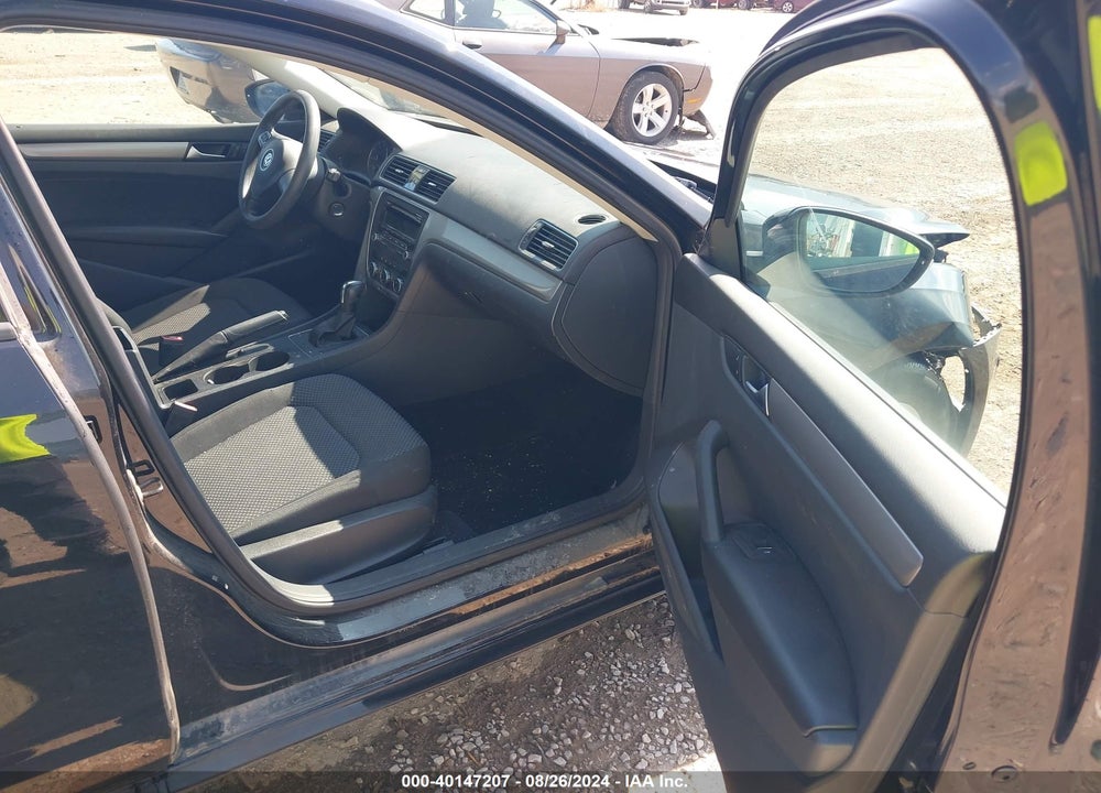 2012 VOLKSWAGEN PASSAT 2.5L S VIN: 1VWAH7A36CC087658