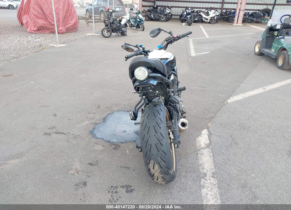 2024 YAMAHA MTM690 VIN: JYARM42E7RA000463