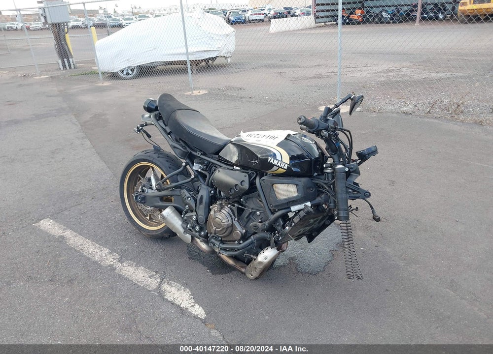 2024 YAMAHA MTM690 VIN: JYARM42E7RA000463