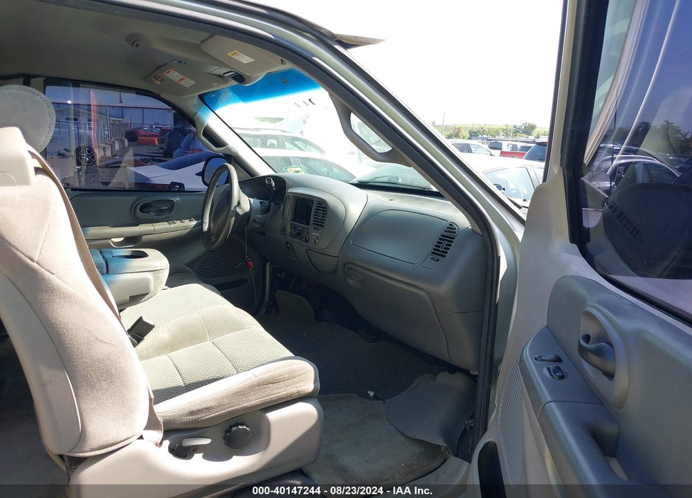 2002 FORD F-150 LARIAT/XL/XLT VIN: 1FTRX08L22KB15563