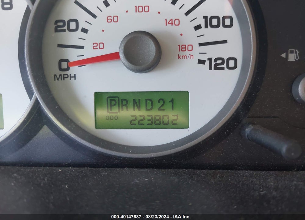2005 FORD ESCAPE LIMITED VIN: 1FMCU04165KB09221