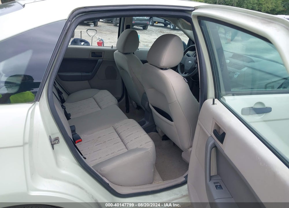 2010 FORD FOCUS SE VIN: 1FAHP3FN9AW134707