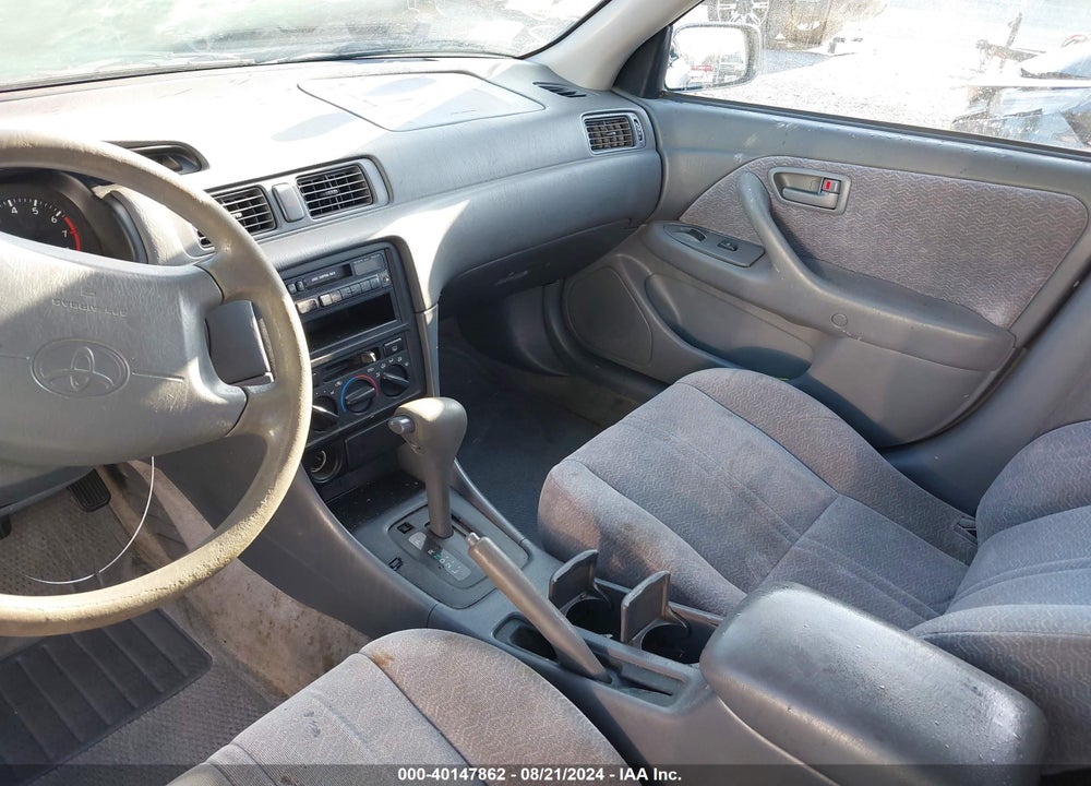 1997 TOYOTA CAMRY LE VIN: JT2BG22K1V0099331