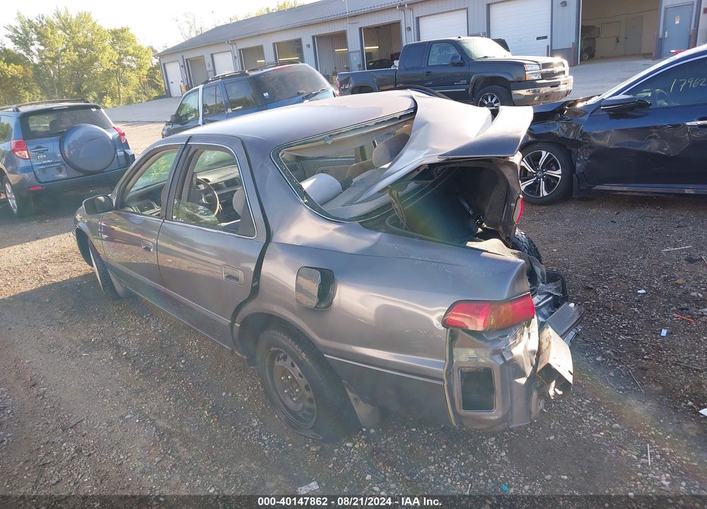 1997 TOYOTA CAMRY LE VIN: JT2BG22K1V0099331
