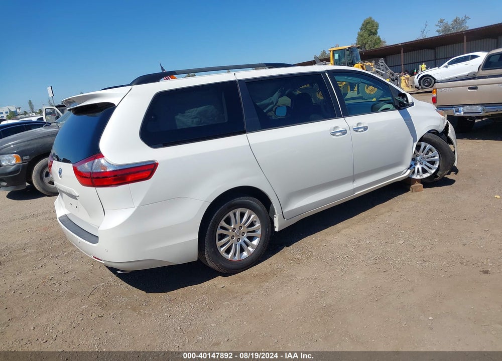 2017 TOYOTA SIENNA XLE 8 PASSENGER VIN: 5TDYZ3DC3HS786190