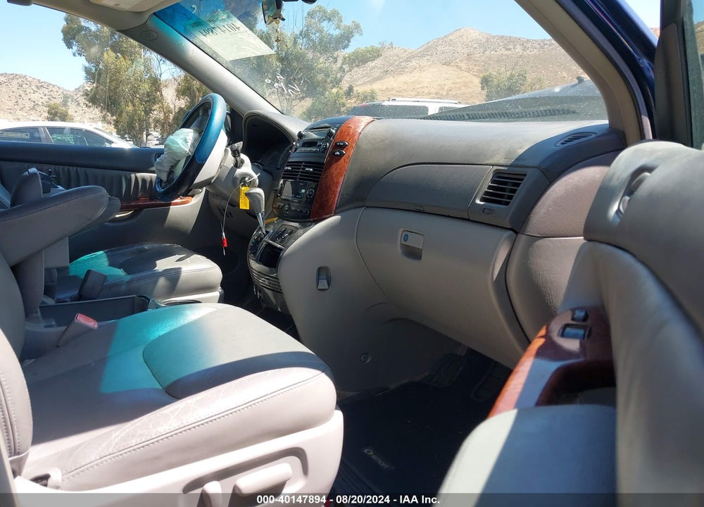 2005 TOYOTA SIENNA XLE VIN: 5TDZA22C35S296451
