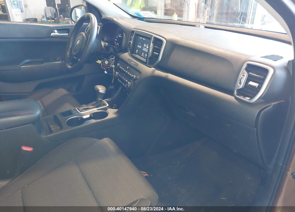 2019 KIA SPORTAGE LX VIN: KNDPMCAC6K7497496