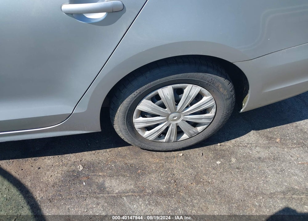 2013 VOLKSWAGEN JETTA 2.0L S VIN: 3VW1K7AJ0DM444347