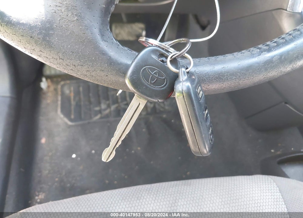 2005 TOYOTA MATRIX/XR VIN: 2T1KR32E45C464298