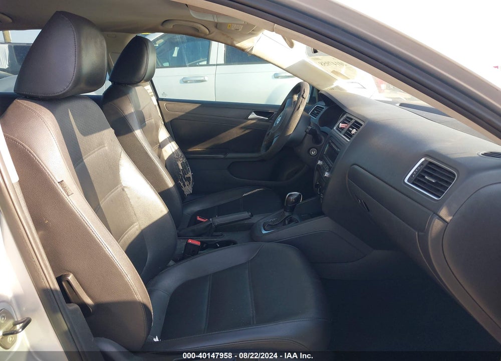 2014 VOLKSWAGEN JETTA 1.8T SE VIN: 3VWD17AJ0EM360370