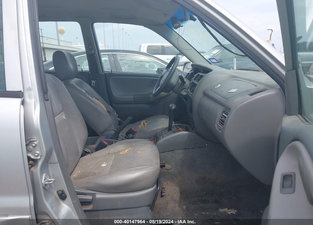 2001 CHEVROLET TRACKER HARD TOP LT VIN: 2CNBJ634016950600