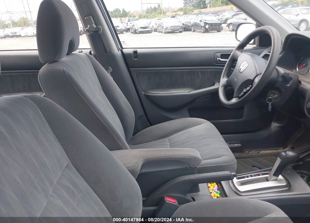 2005 HONDA CIVIC LX VIN: 2HGES16525H520844