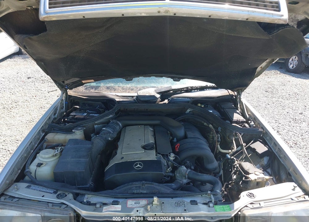 1993 MERCEDES-BENZ 300 E VIN: WDBEA32E4PB947682