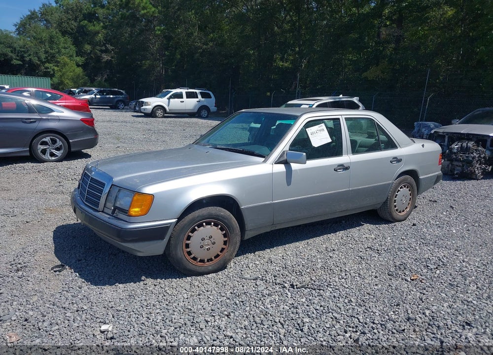 1993 MERCEDES-BENZ 300 E VIN: WDBEA32E4PB947682