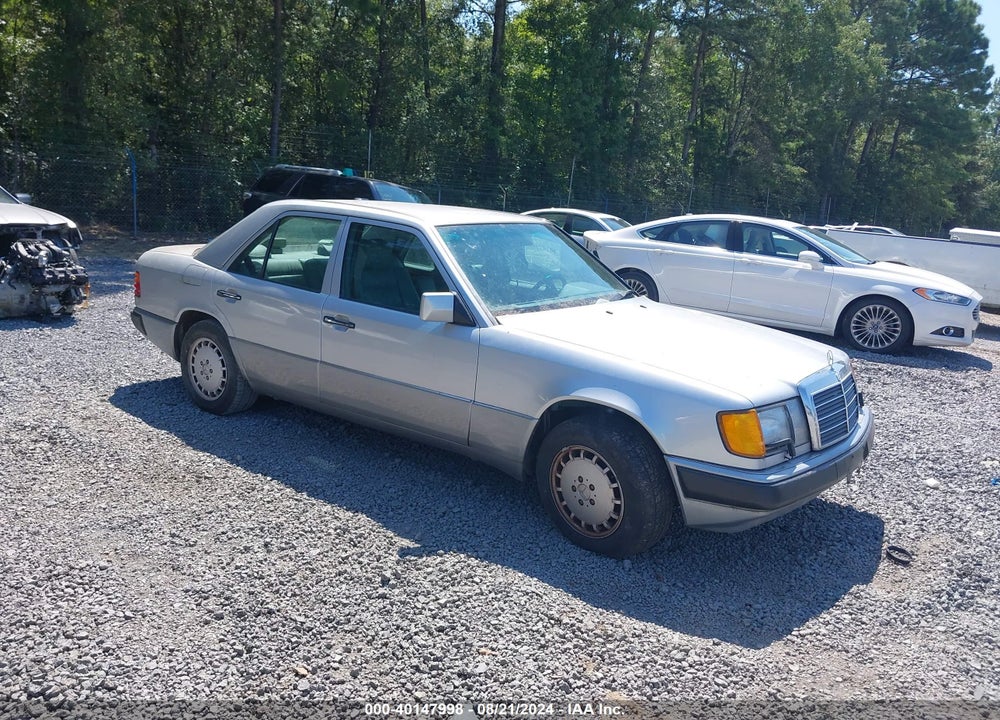 1993 MERCEDES-BENZ 300 E VIN: WDBEA32E4PB947682