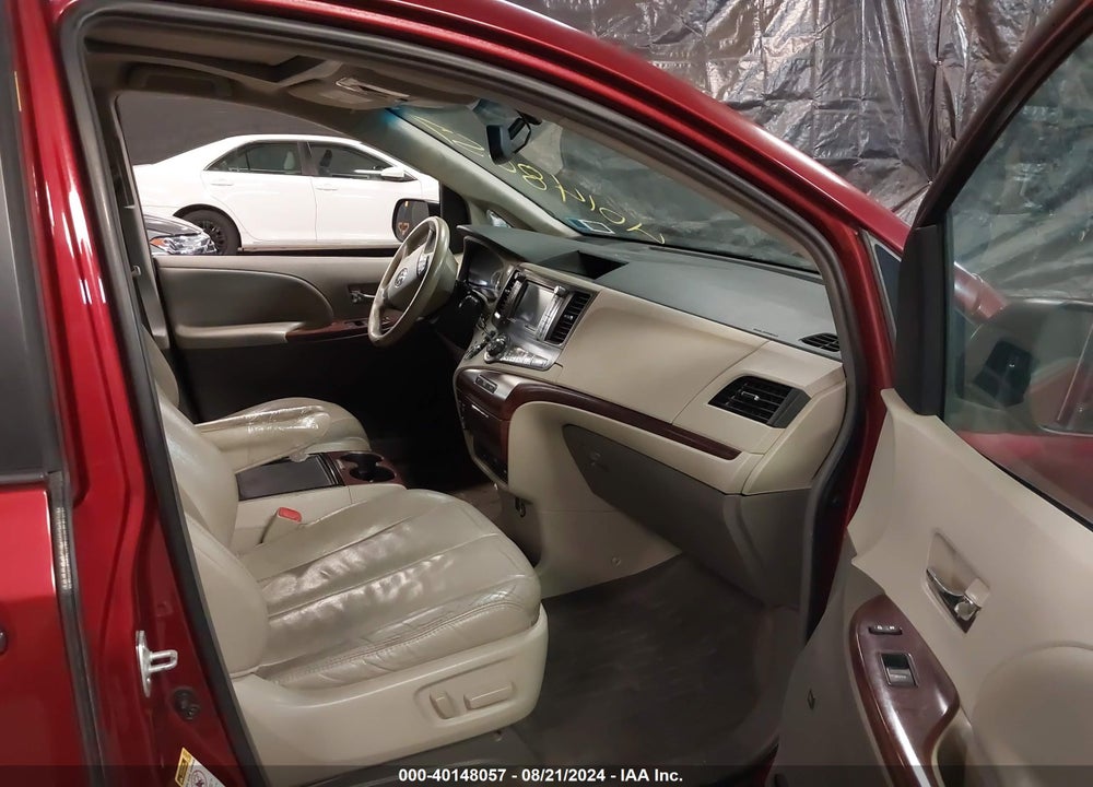 2012 TOYOTA SIENNA XLE V6 8 PASSENGER VIN: 5TDYK3DC8CS199139
