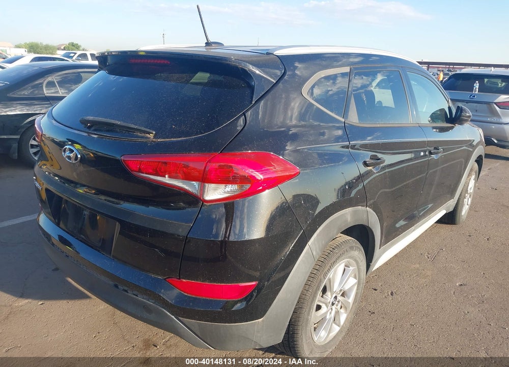 2017 HYUNDAI TUCSON SE VIN: KM8J33A49HU453175