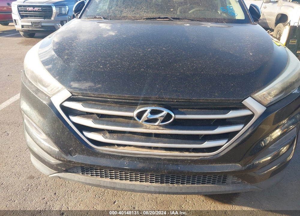 2017 HYUNDAI TUCSON SE VIN: KM8J33A49HU453175