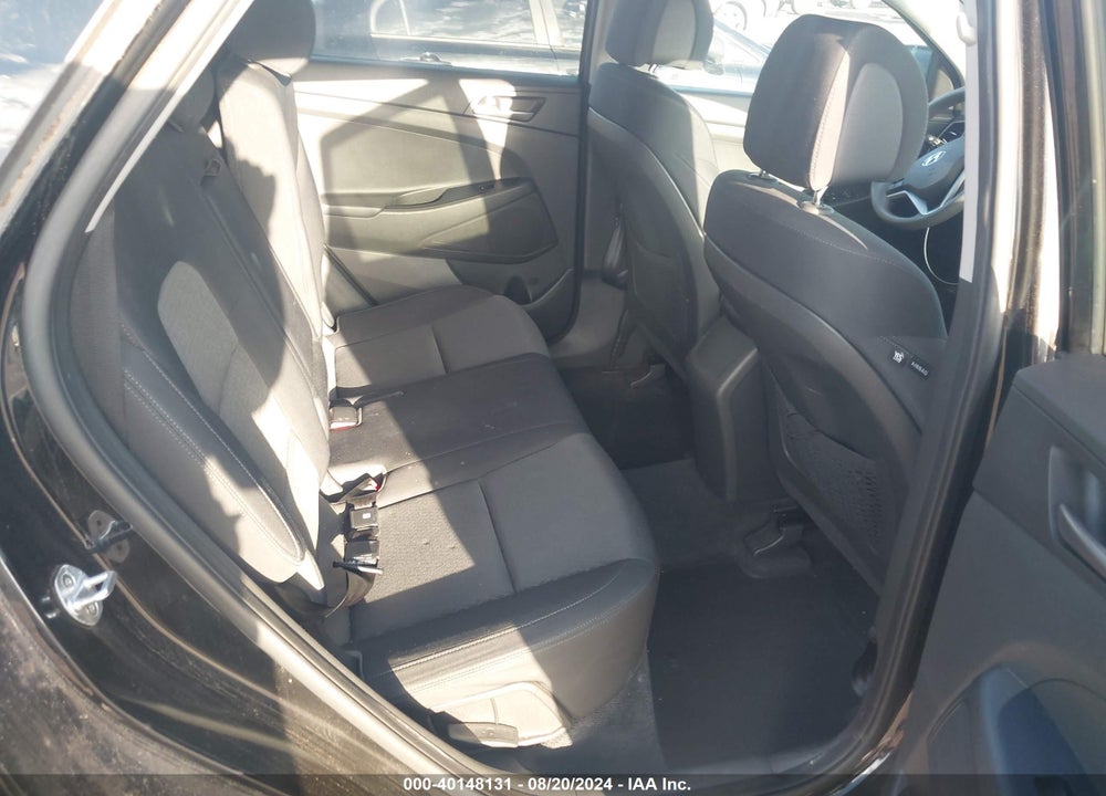 2017 HYUNDAI TUCSON SE VIN: KM8J33A49HU453175