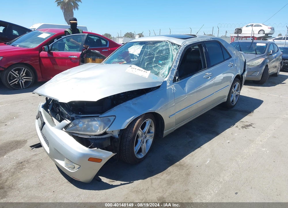 2002 LEXUS IS 300 VIN: JTHBD192420043975