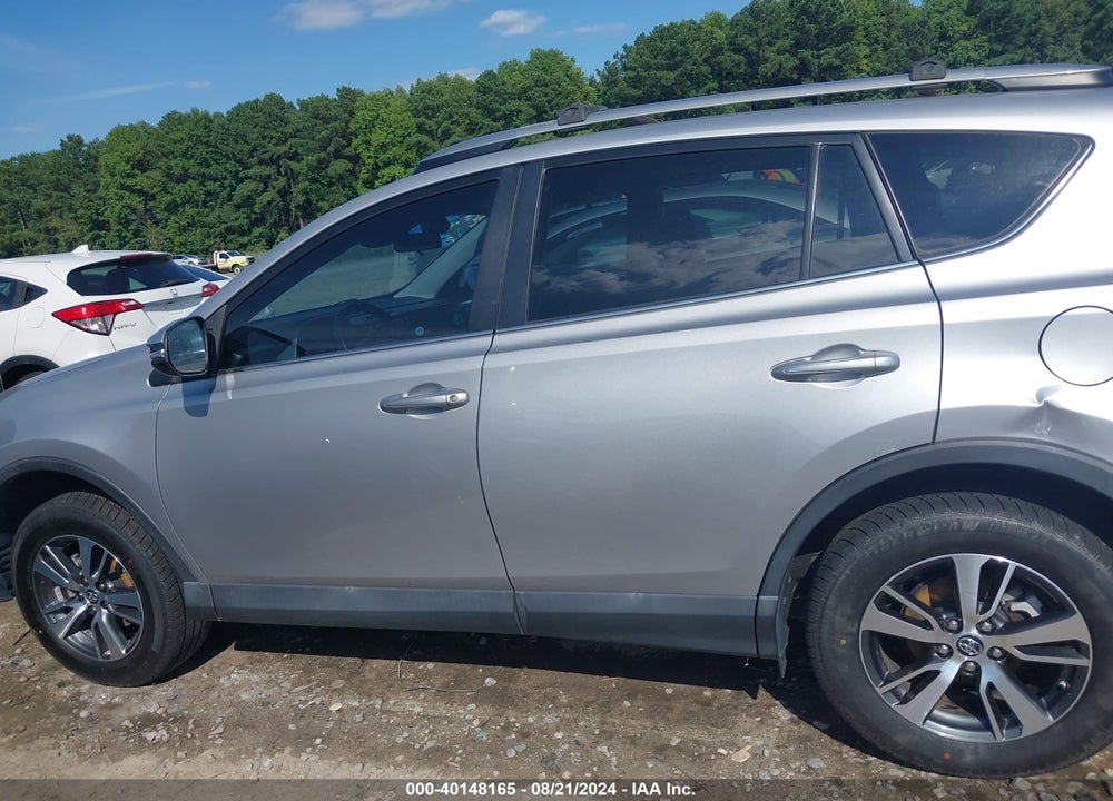 2018 TOYOTA RAV4 XLE VIN: 2T3WFREV1JW434653