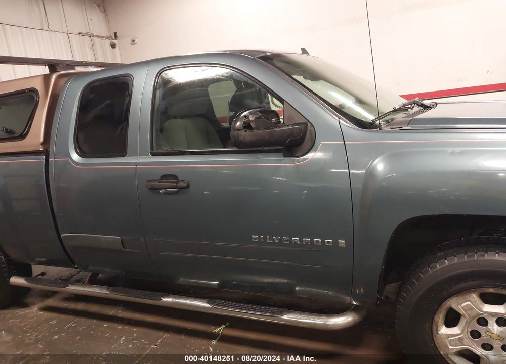 2007 CHEVROLET SILVERADO 1500 LT1 VIN: 2GCEK19J171642260