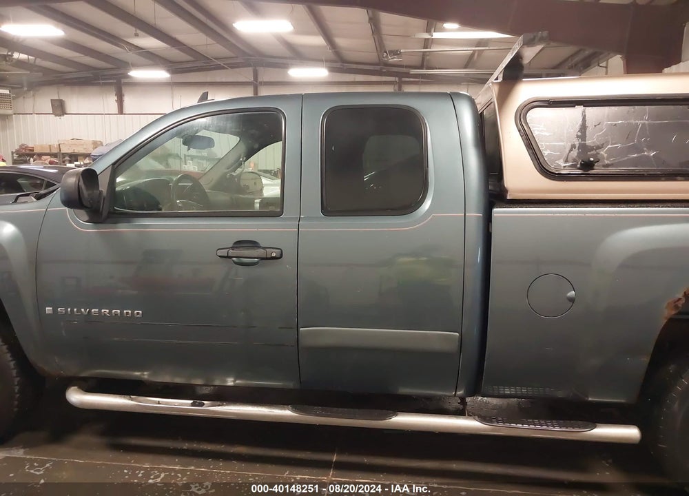 2007 CHEVROLET SILVERADO 1500 LT1 VIN: 2GCEK19J171642260