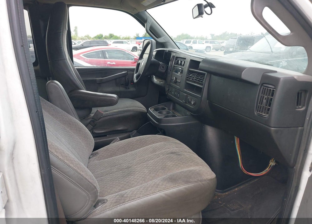 2017 CHEVROLET EXPRESS 3500 LT VIN: 1GAZGPFF4H1343819