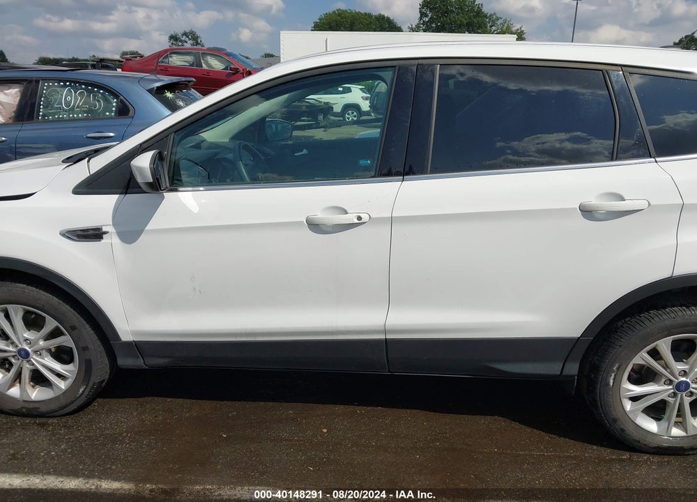 2017 FORD ESCAPE SE VIN: 1FMCU9GD0HUD77992