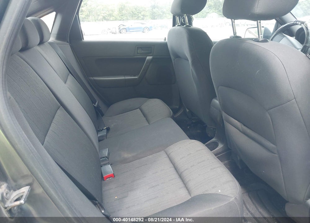 2010 FORD FOCUS SE VIN: 1FAHP3FN4AW258030