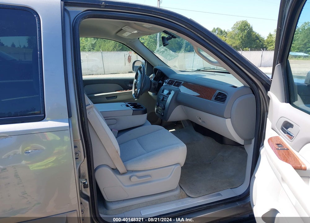 2008 GMC YUKON SLE VIN: 1GKFC13C18R132175