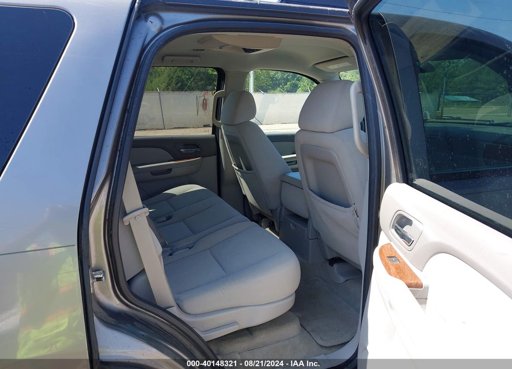 2008 GMC YUKON SLE VIN: 1GKFC13C18R132175