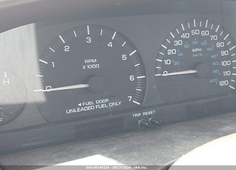 2000 CHRYSLER TOWN & COUNTRY LX VIN: 1C4GP44GXYB545700
