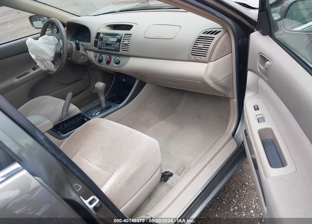 2004 TOYOTA CAMRY LE VIN: JTDBE32K540276500