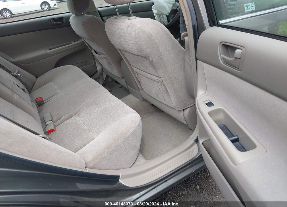 2004 TOYOTA CAMRY LE VIN: JTDBE32K540276500