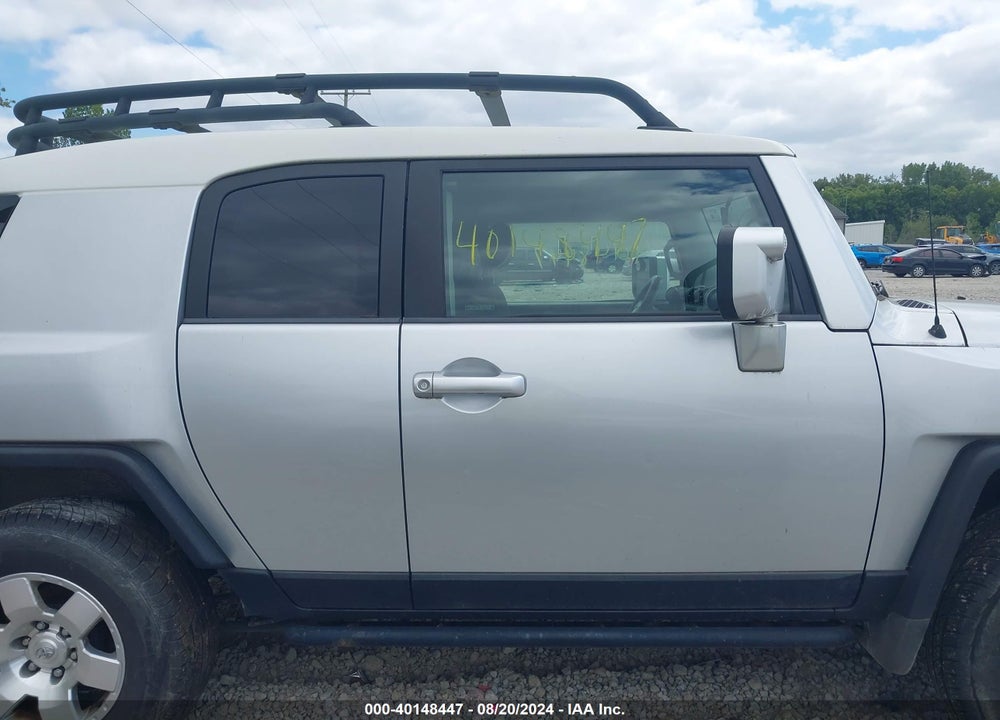 2007 TOYOTA FJ CRUISER VIN: JTEBU11F170086821