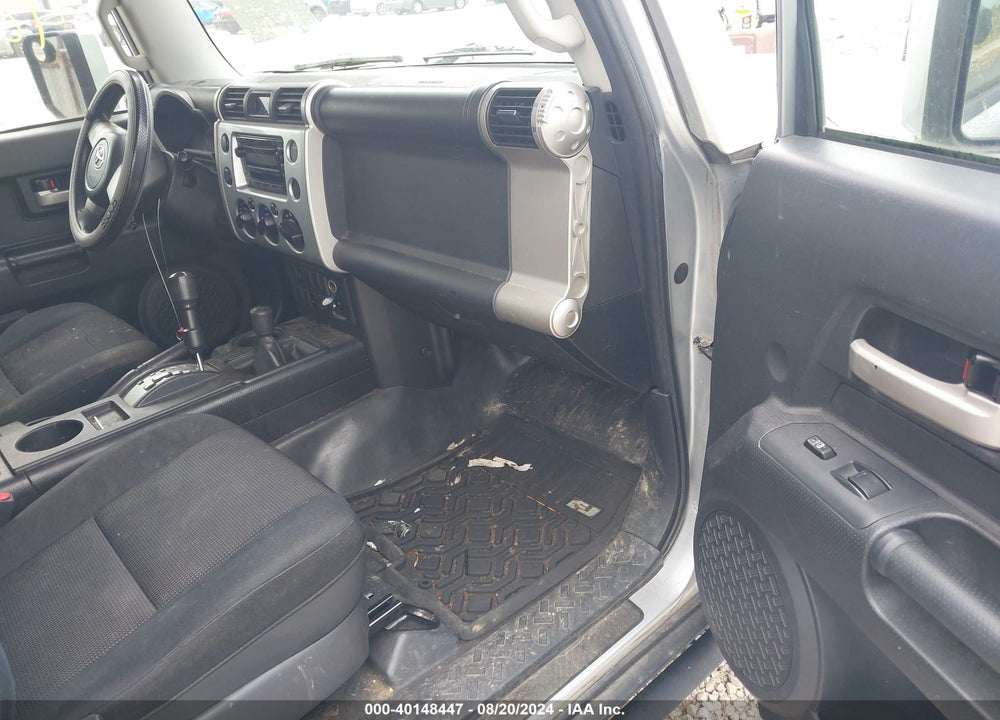 2007 TOYOTA FJ CRUISER VIN: JTEBU11F170086821