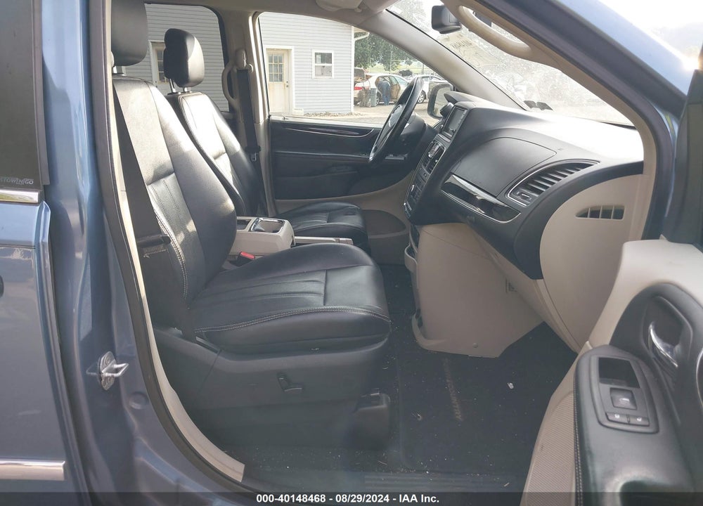 2012 CHRYSLER TOWN & COUNTRY VIN: 2C4RC1CG2CR169198