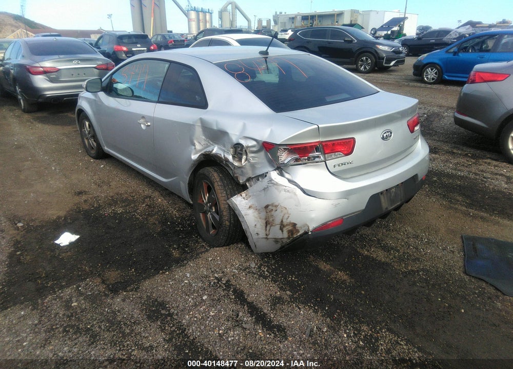 2010 KIA FORTE KOUP EX VIN: KNAFU6A20A5182284