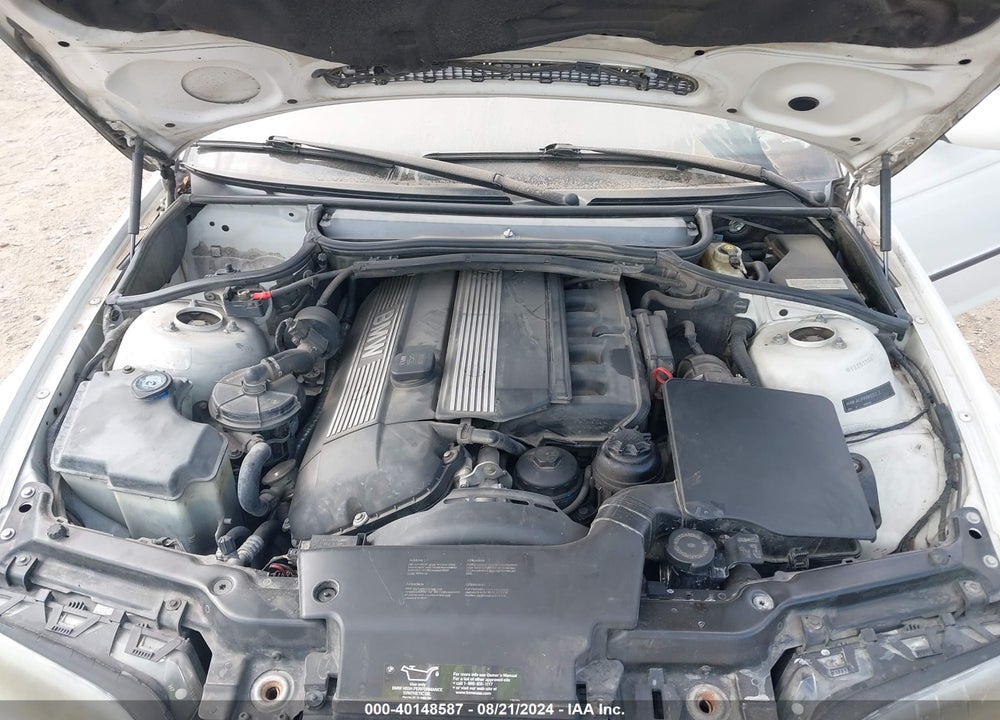 2005 BMW 325I VIN: WBAEV33435KX10154