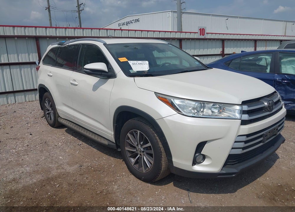 2017 TOYOTA HIGHLANDER XLE VIN: 5TDKZRFH8HS508760