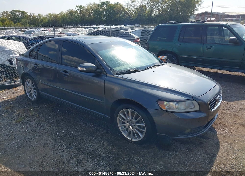 2009 VOLVO S40 2.4I VIN: YV1MS382X92461480