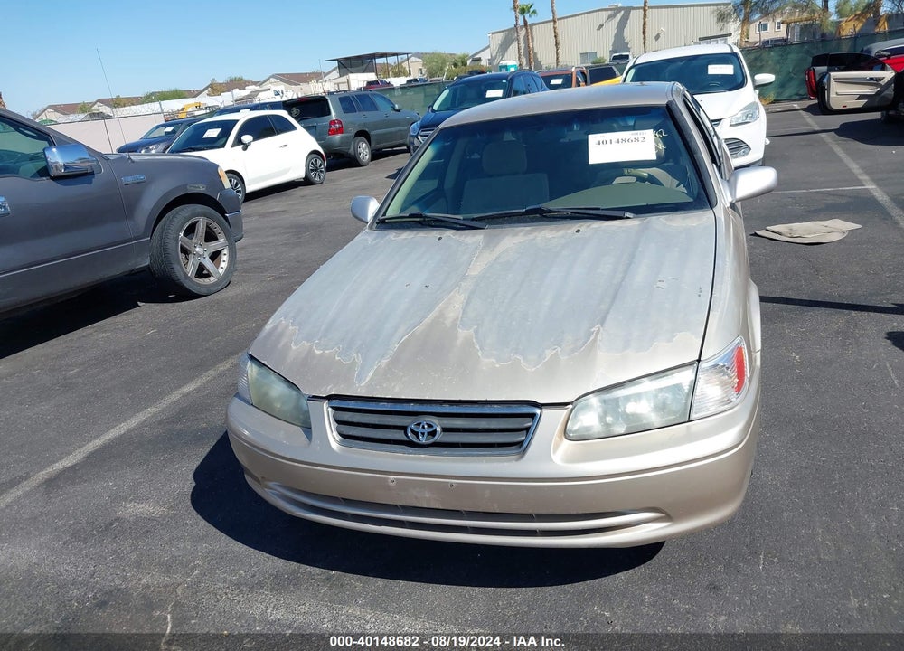 2000 TOYOTA CAMRY LE VIN: JT2BG22K7Y0525706