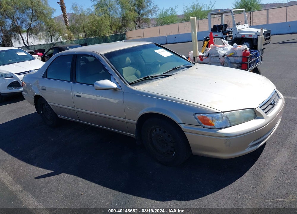 2000 TOYOTA CAMRY LE VIN: JT2BG22K7Y0525706