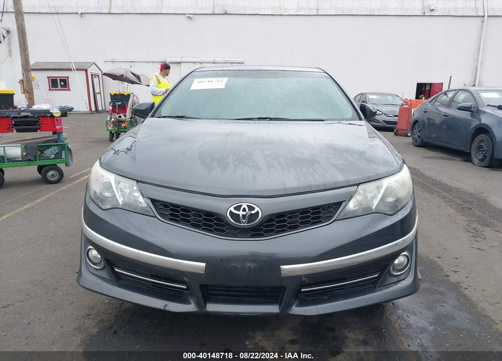 2013 TOYOTA CAMRY SE VIN: 4T1BF1FK4DU658579