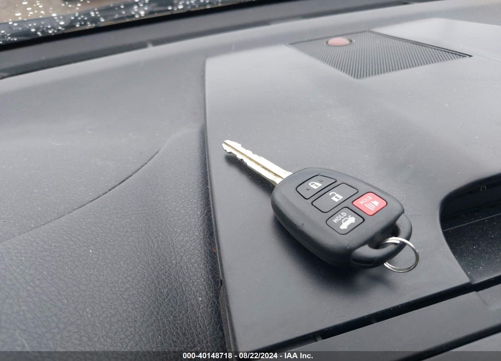 2013 TOYOTA CAMRY SE VIN: 4T1BF1FK4DU658579