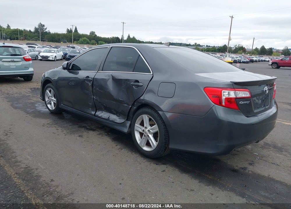 2013 TOYOTA CAMRY SE VIN: 4T1BF1FK4DU658579