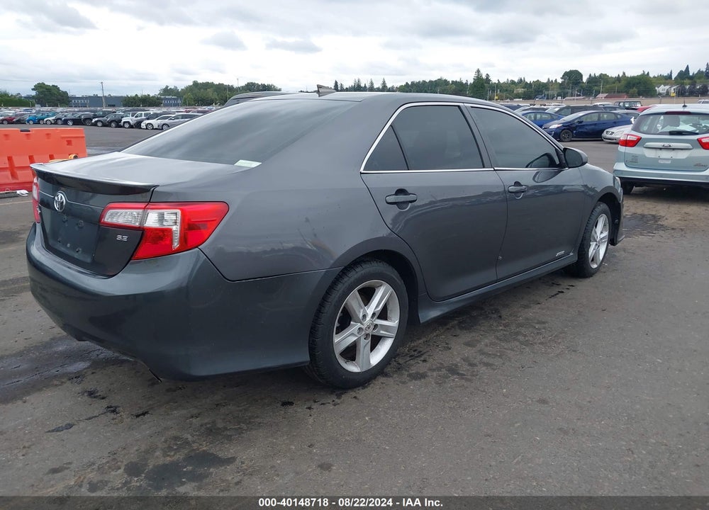 2013 TOYOTA CAMRY SE VIN: 4T1BF1FK4DU658579